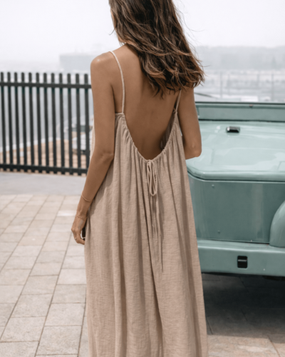 Mila - Langes Kleid mit freiem Rücken