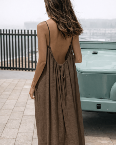Mila - Langes Kleid mit freiem Rücken
