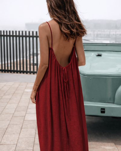 Mila - Langes Kleid mit freiem Rücken